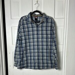 The North Face Gray and Blue Plaid Casual Snap button long sleeve Size Large